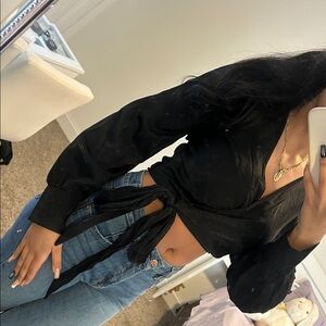 SHEIN Black Wrap Top